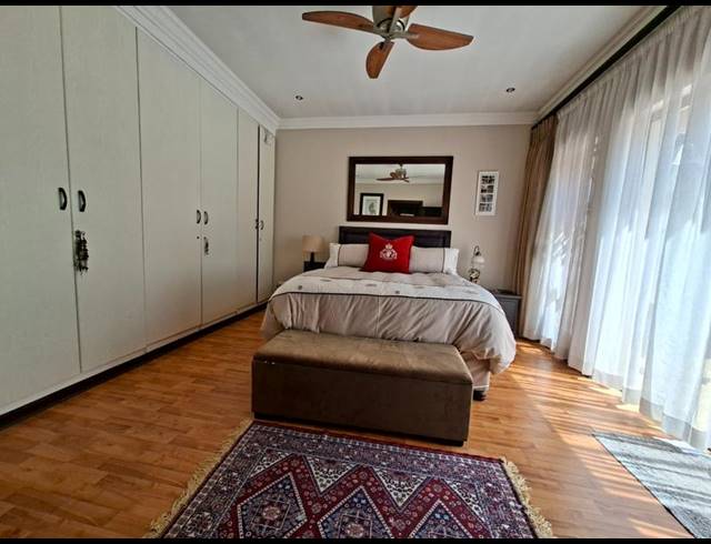 5 BEDROOM HOUSE FOR SALE IN MIDSTREAM ESTATE